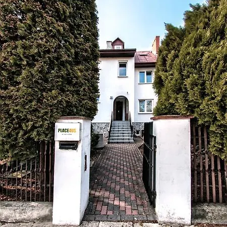 Hostal Place4us